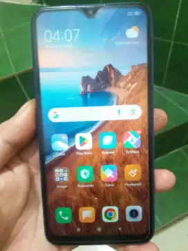 Redmi 8, ram 4/64 minus pemakaian cewek selebihnya aman.