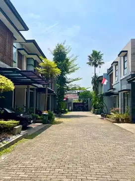 Rumah Dijual Pondok Pinang, Dkt PIM, Gancit - Private Townhouse -NEGO