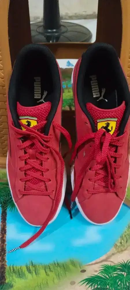 Puma ferrari suede T
