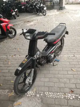 Astrea grand THN 1995 plat AB