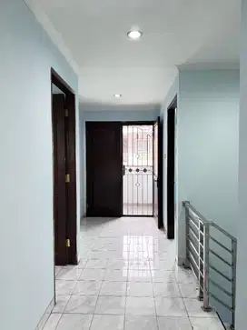 Di jual cepat rumah daan mogot baru jakarta barat