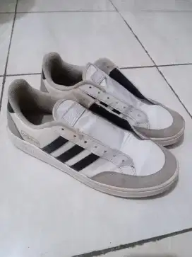 Sepatu Adidas Grand Court SE