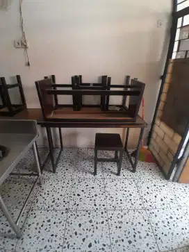 Kursi kotak kecil