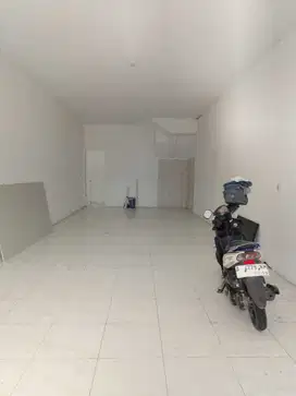 Ruko pluit dekat muara karang 3 lantai