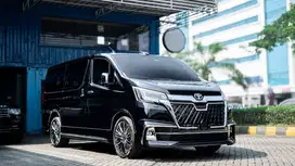 Toyota GranAce 2.8 Premium WALD VIP Smart TV