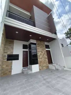 Murah Banget! Rumah Di Selatan Jalan Damai, Dekat Pasar Kolombo
