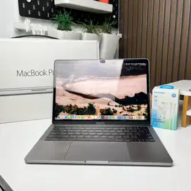 MacBook Pro 2017 Non Touchbar 8gb 256gb Core i5 Mulus