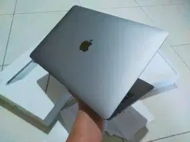 Dijual MacBook pro 13-inch 2017 Lengkap CC269 Mulus siap pakai 24jam