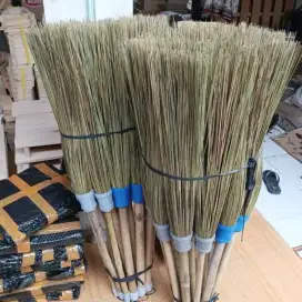 Sapu lidi taman dan halaman rumah