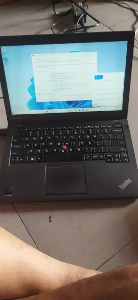 Thinkpad x240 core i5 Ram 8 SSD 128