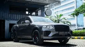 Bentley Bentayga V8 with Blackline Specification Special Collection