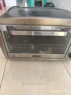 Oven listrik merk Solid