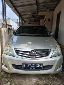 Dijual Kijang Innova V AT bensin 2010