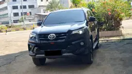 Km antik 36rb toyota fortuner vrz trd sportivo 2017 hitam diesel