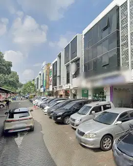 Dijual ruko 3 lantai di Pasar Modern Bsd menghadap ke jln.raya(PPJB)