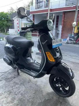 PIAGGIO VESPA LX 125 i-get Hitam 2019❗️Harga CASH ❗️Nego Sampe DEAL‼️