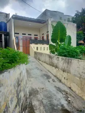 Dijual rumah second dekat stasiun 170jt (52m²)aks motor Cipayung Dpok