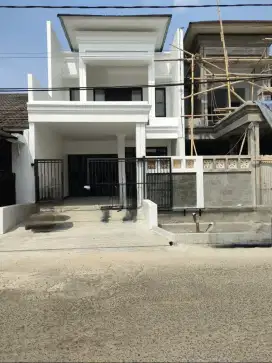 Rumah Modern Larangan Indah Siap Huni Strategis Jakarta