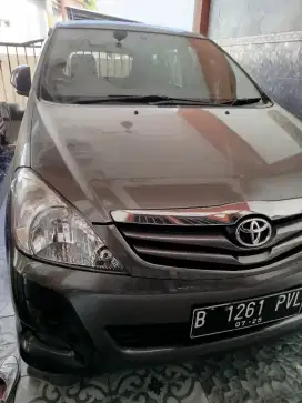 Dijual Kijang Innova G Luxury 2.0 AT 2011