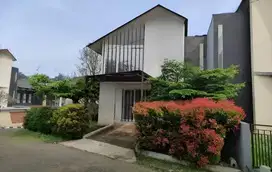 Dago Valley Bandung rumah siap huni jual cepat lingkungan terbaik nego