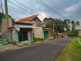 Tanah Siap bangun SHM 498 m² Raya Suradi Gedawang Banyumanik semarang