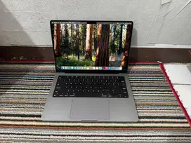 Macbook pro m1 14 inch 16gb 256gb mulus like new