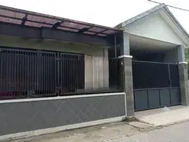 Dijual rumah manukan lor