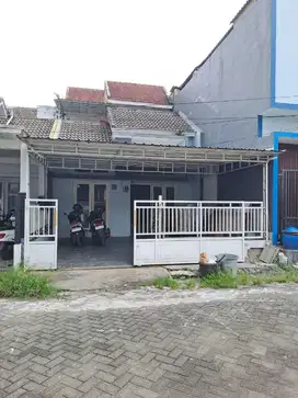 DIJUAL RUMAH di daerah Sigura gura - Malang