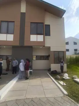 Rumah Komplek cluster Exclusive Jababeka Cikarang dekat Akses Tol
