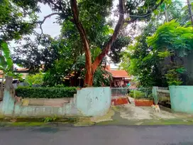 Dijual Rumah Lama Hoek Asri Dekat MRT Cipete Raya