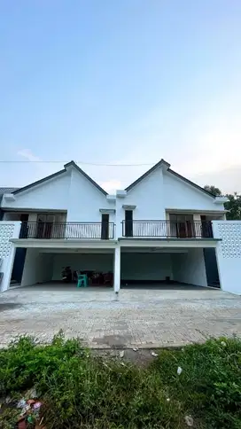 RUMAH BARU SIAP HUNI DI SEMARANG ATAS DEKAT KAMPUS UNNES GUNUNGPATI
