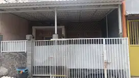 Rumah 1 Lantai Di Royal Paka Surabaya