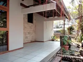 Rumah siap huni 2lt SHM 5 menit jln kaki dari PIM 2 Pndok Indah CL 215