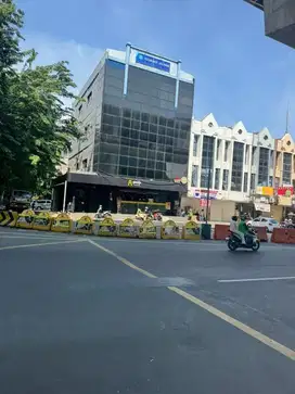 4 Lantai, Luas Tanah 198 m2, Bulevar Timur, Ruko di Kelapa Gading