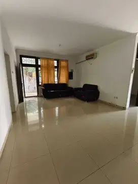 Di Jual Rumah Siap Huni, Villa Melati Mas, BSD City, Tangerang Selatan
