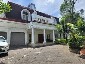 Rumah daerah Strategis di Permata hijau Jakarta Selatan
