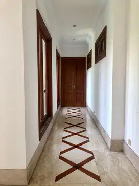 Rumah bagus strategis di Tulodong Bawah - SCBD Jakarta Selatan