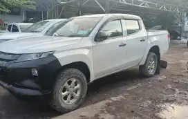 Triton Facelift 2021 pemakaian 2022 mesin sehat