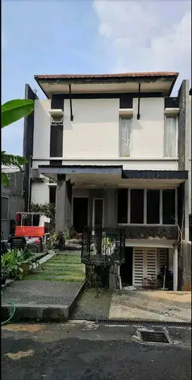 Rumah Bagus di Griya Hijau Lebak Bulus Jaksel Dekat MRT Lebak bulus