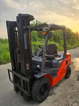 Forklift Toyota 2,5 ton treelift