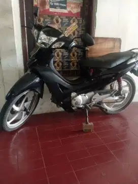Jual motor kharisma tahun 2005 murah surat lengkap