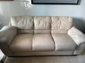 Sofa Kulit Leather Merk Natuzi, warna beige, ukuran 180 x 100 m