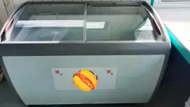 Showcase dan freezer