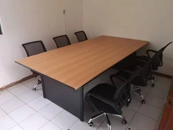 Meja Rapat UNO Classic Kursi jaring Meja Kerja Meja Kantor Meja Meetin