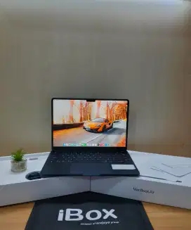 Macbook Air 13inc M4 2025