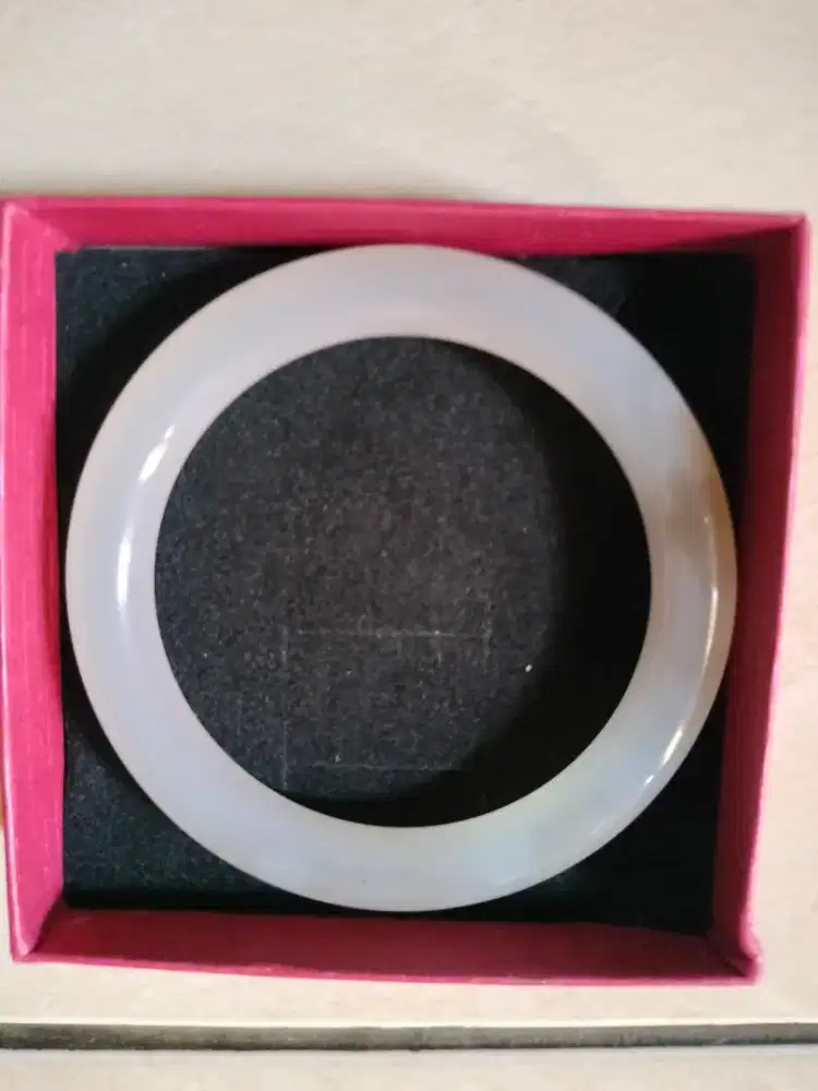 Gelang Batu Giok