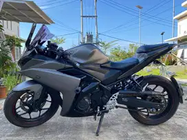 Yamaha R25 Matt Grey Tahun 2016