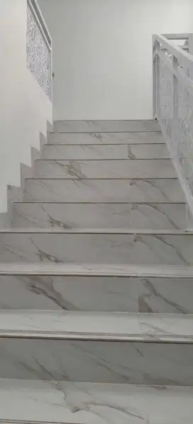 dijual Rumah baru 2 lantai Siap Huni Di harapan indah