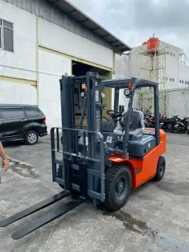 Forklip full elektrik 1,5 Ton