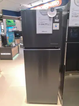 Kulkas Aqua 225 LTR